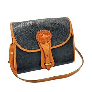 Vintage Dooney & Bourke AWL Arrowhead Essex Crossbody Shoulder Bag